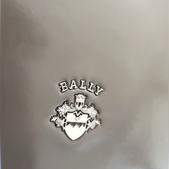 BALLY Switzerland— beautiful leather portfolio. Excellent condition! - Picture 6 of 12